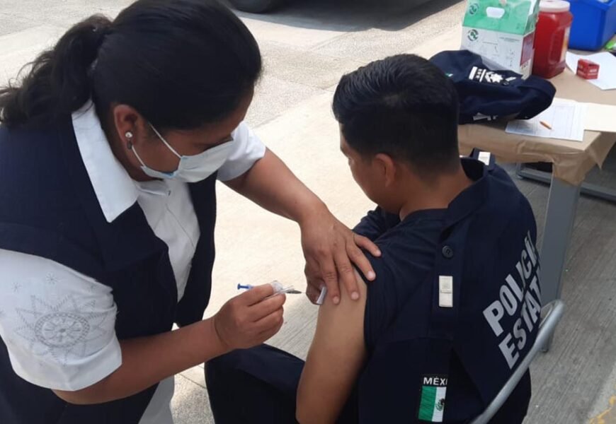 Elementos de la SSC cumplen con vacunación contra SARS-COV-2