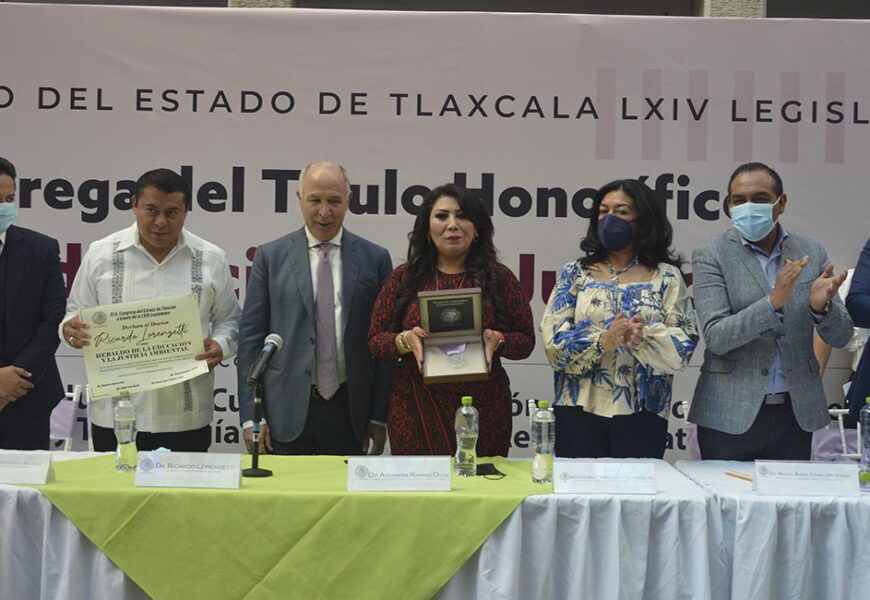 Encabeza Alejandra Ramírez, entrega “Heraldo de la Educación y la Justicia Ambiental”