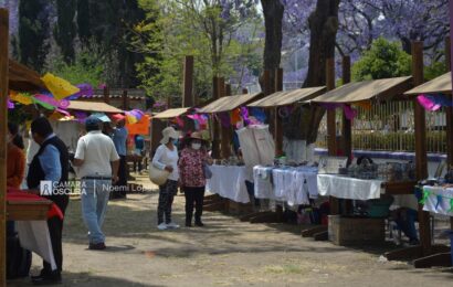 Se instala tianguis turístico en casa de las artesanías de Tlaxcala