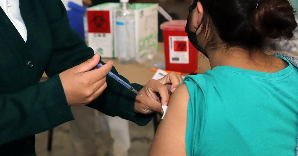Rechaza SESA que aplique vacunas caducas contra Covid-19
