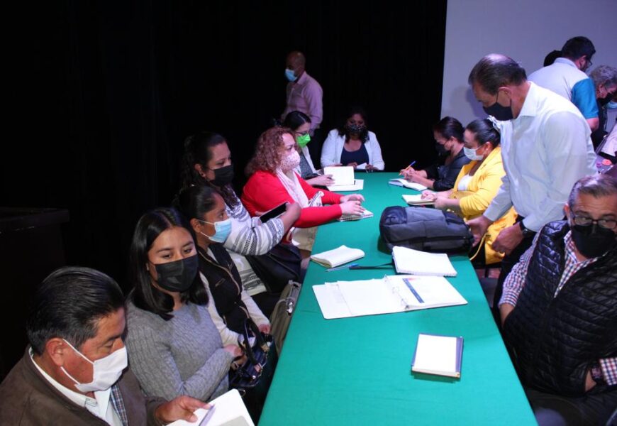 Instalan asambleas informativas para servicios de salud