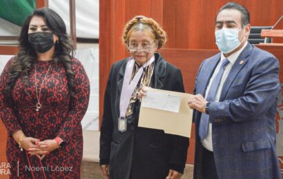 Congreso reconoce a Guadalupe Alemán con Presea «José Arámburu»