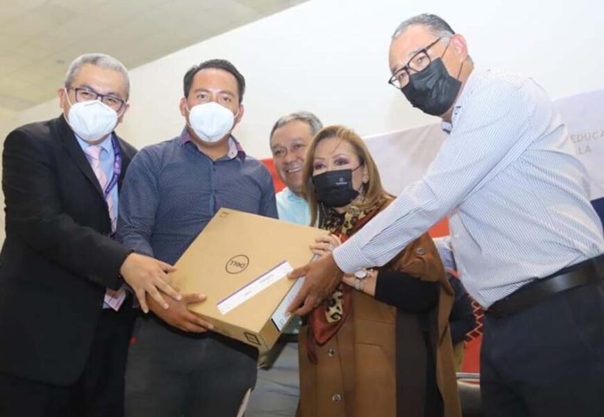 Gobernadora Lorena Cuéllar fortalece labor docente con herramientas tecnológicas Gobernadora Lorena Cuéllar fortalece labor docente con herramientas tecnológicas