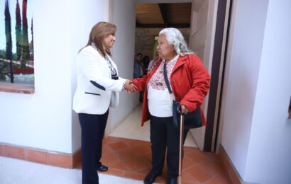 Dialogó Gobernadora Lorena Cuéllar Con Irinea Buendía, activista y defensora de los derechos humanos