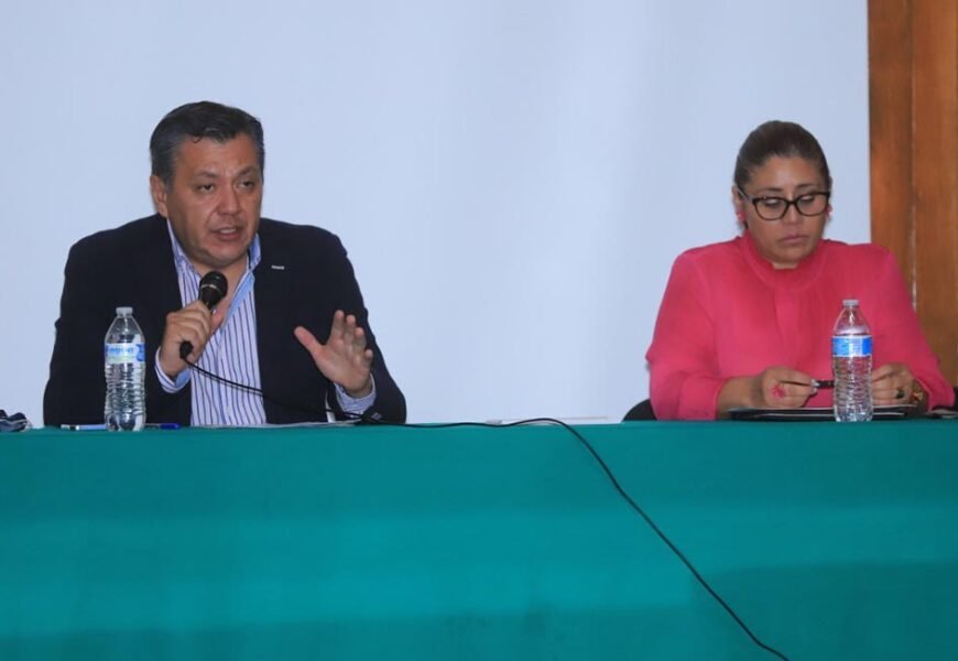 Coadyuvan periodistas y defensores de derechos humanos en integración de ley local