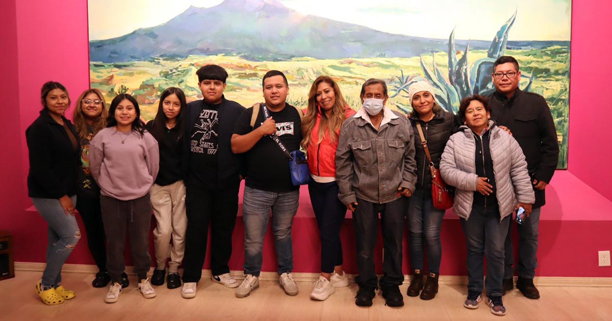 Jóvenes provenientes de Nueva York se reúnen con sus familias en Tlaxcala