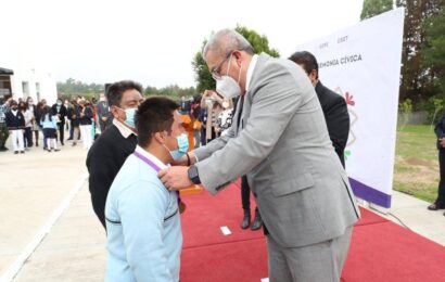 Reconoce SEPE-USET a estudiantes triunfadores de la olimpiada del conocimiento infantil 2022