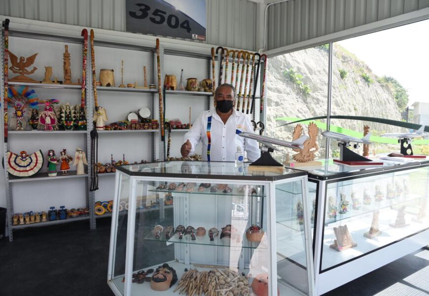 Destacan artesanías de Tizatlán en el Parque Temático Tlaxcala