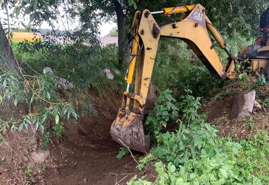 Desazolvan barrancas que desembocan en la Laguna de Acuitlapilco Desazolvan barrancas que desembocan en la Laguna de Acuitlapilco