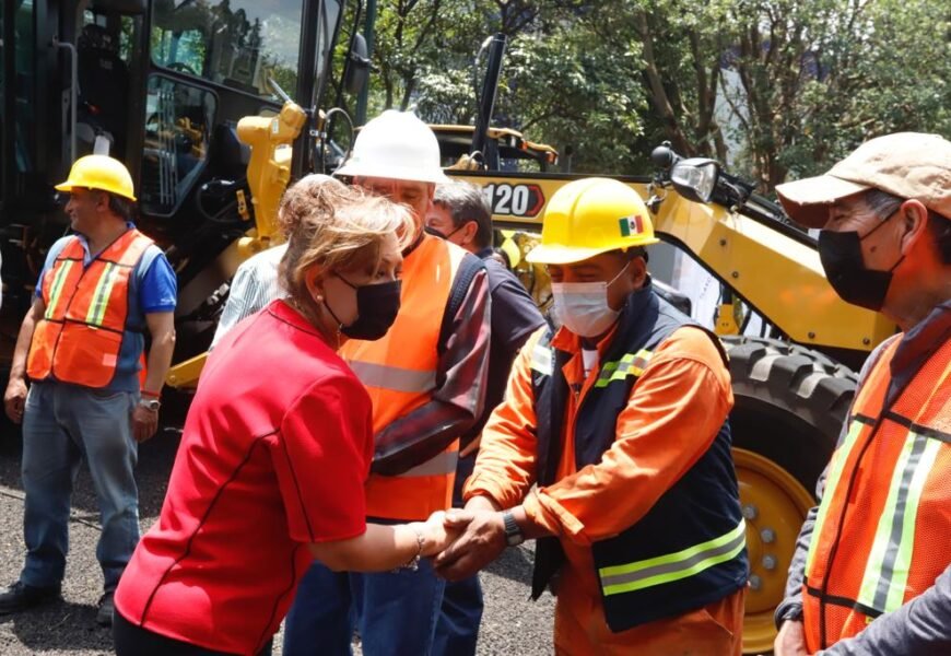 Entregó gobernadora 32.4 MDP en maquinaria a la SI