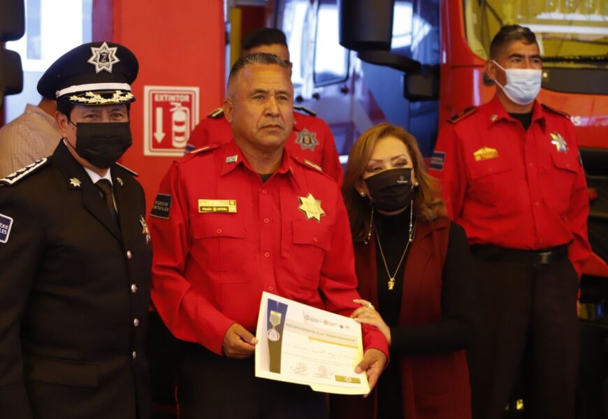 Celebró Gobernadora Lorena Cuéllar 40 aniversario del Heroico Cuerpo de Bomberos
