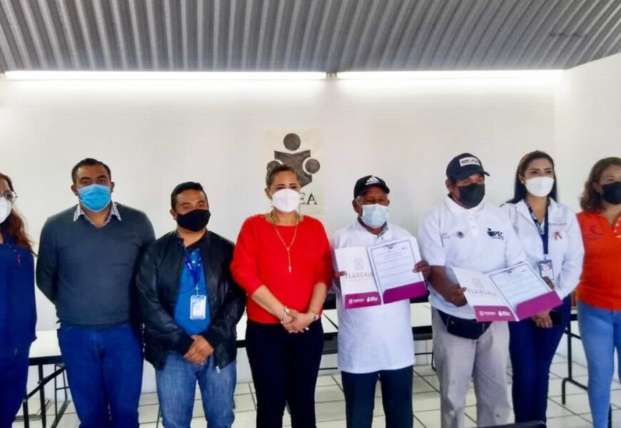 Entregó ITEA certificados de educación básica en tres municipios