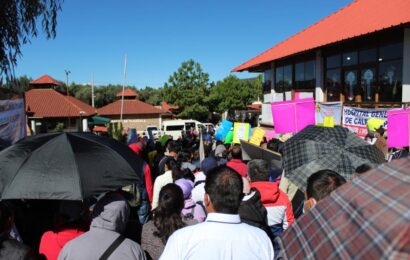 Ordena Blanca Águila repartir dinero como «apoyo» a sindicalizados para que sigan en protestas