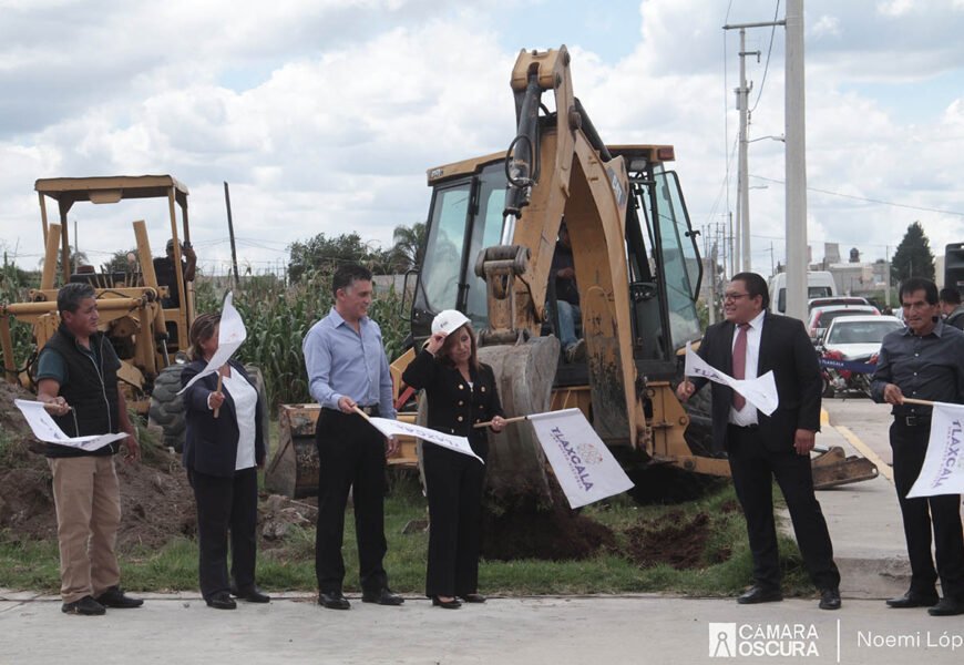 Beneficia Lorena Cuéllar a habitantes de Tepetitla con obras de impacto social