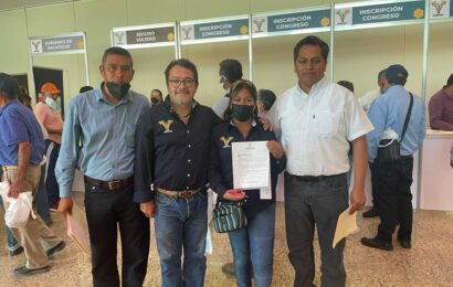 Asisten apicultores de Tlaxcala a congreso internacional de actualización en Campeche