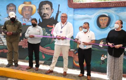 Inauguran murales “Movimientos sociales y magisterio” en la SEPE-USET
