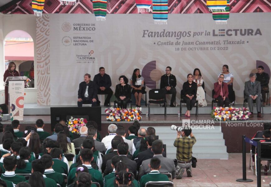 Encabezaron Gobernadora Lorena Cuéllar y Beatriz Gutiérrez “Fandangos por la lectura” en Contla