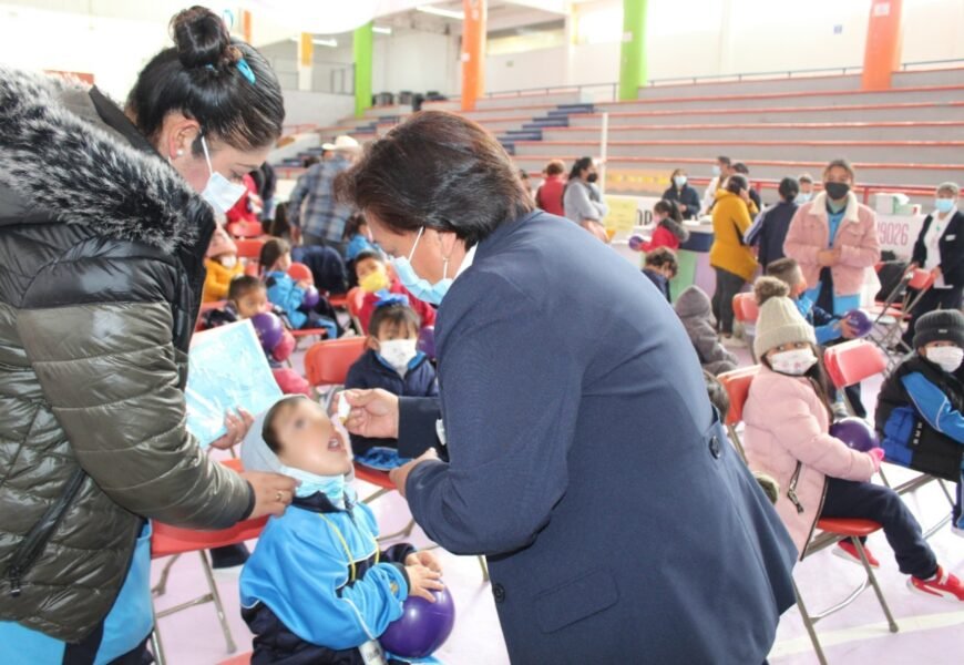 Llevan jornada intensiva de vacunación contra la influenza a Calpulalpan Llevan jornada intensiva de vacunación contra la influenza a Calpulalpan