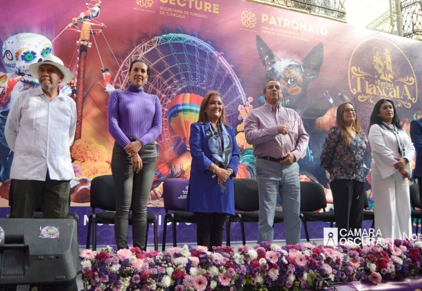 Disfrutó Gobernadora junto a cientos de personas del desfile de la Gran Feria Tlaxcala 2022 Disfrutó Gobernadora junto a cientos de personas del desfile de la Gran Feria Tlaxcala 2022