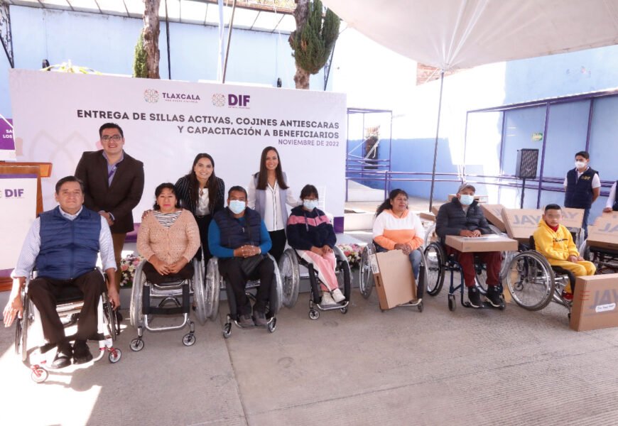 Entrega SEDIF sillas de ruedas activas y capacita a beneficiarios para su uso