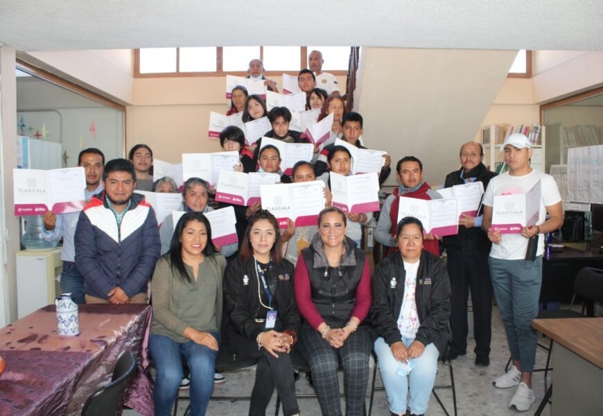 Entregó ITEA 23 certificados de nivel básico