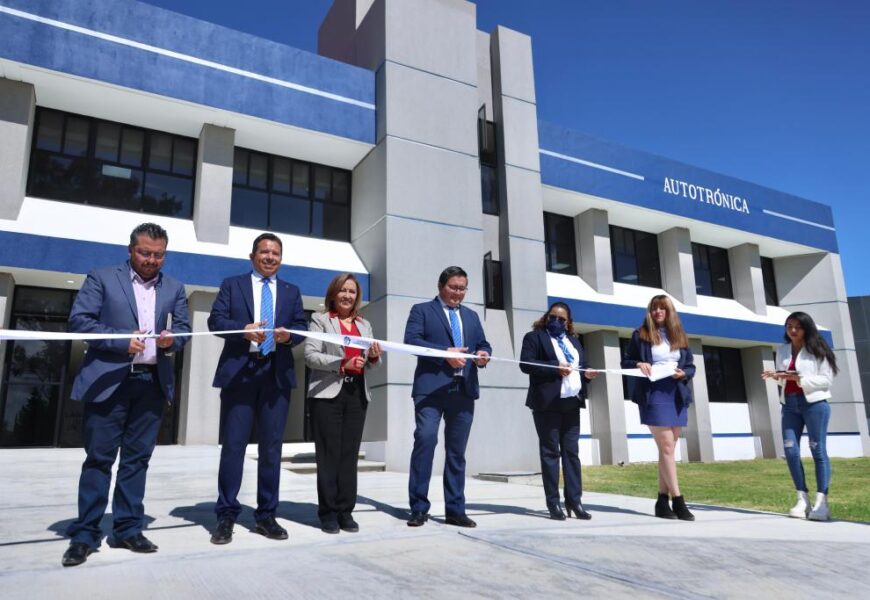Inauguró Gobernadora laboratorio de autotrónica en el ITA