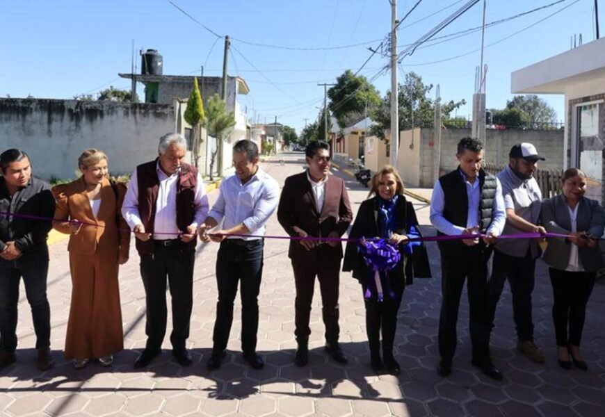 Entregó gobernadora Lorena Cuéllar obra pública en los municipios de Tetlatlahuca y Zacatelco Entregó gobernadora Lorena Cuéllar obra pública en los municipios de Tetlatlahuca y Zacatelco