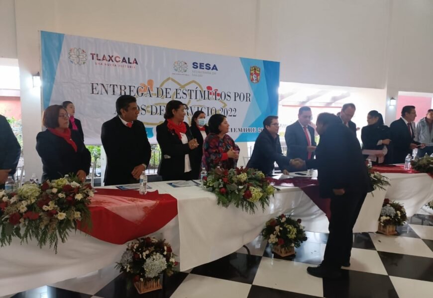 Reconocen A 187 trabajadores del sector salud por años de servicio