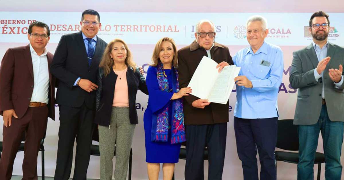 Entregó gobernadora Lorena Cuéllar e INSUS escrituras a habitantes de Calpulalpan