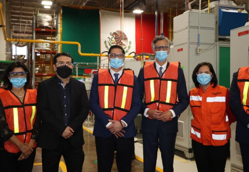 Vistió embajador de Francia en México la empresa Schneider México, planta Tlaxcala