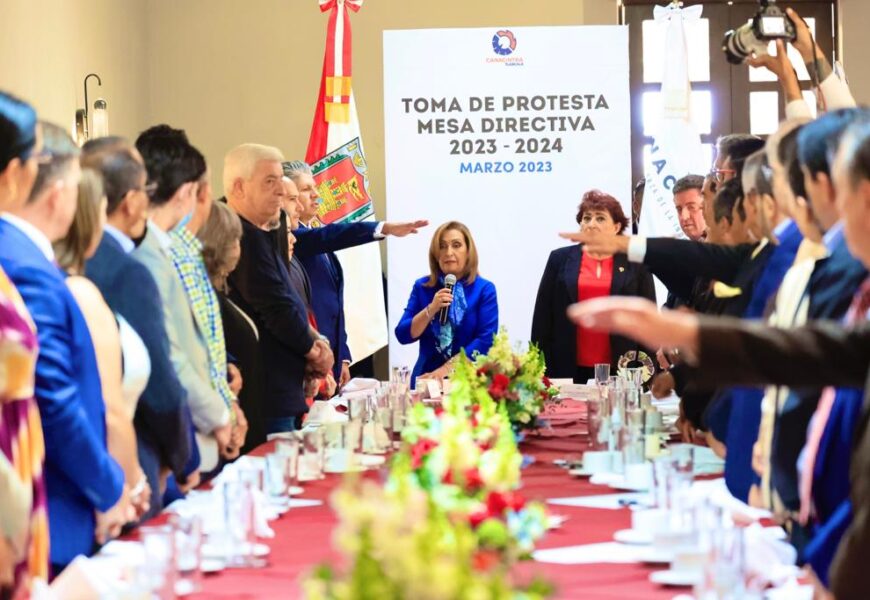 Toma protesta nueva mesa directiva de CANACINTRA Tlaxcala