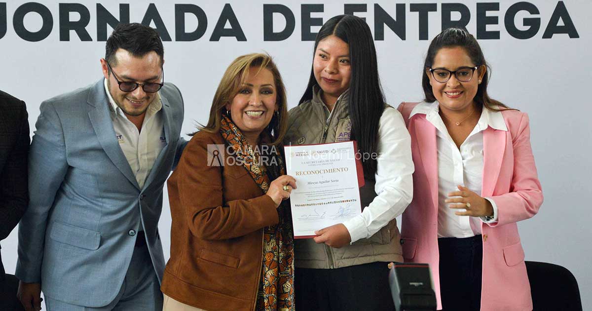 Gobernadora Lorena Cuéllar entrega prótesis mamarias a mujeres sobrevivientes de cáncer