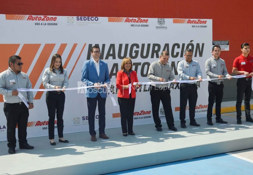 Inaugura gobernadora Autozone en Huamantla