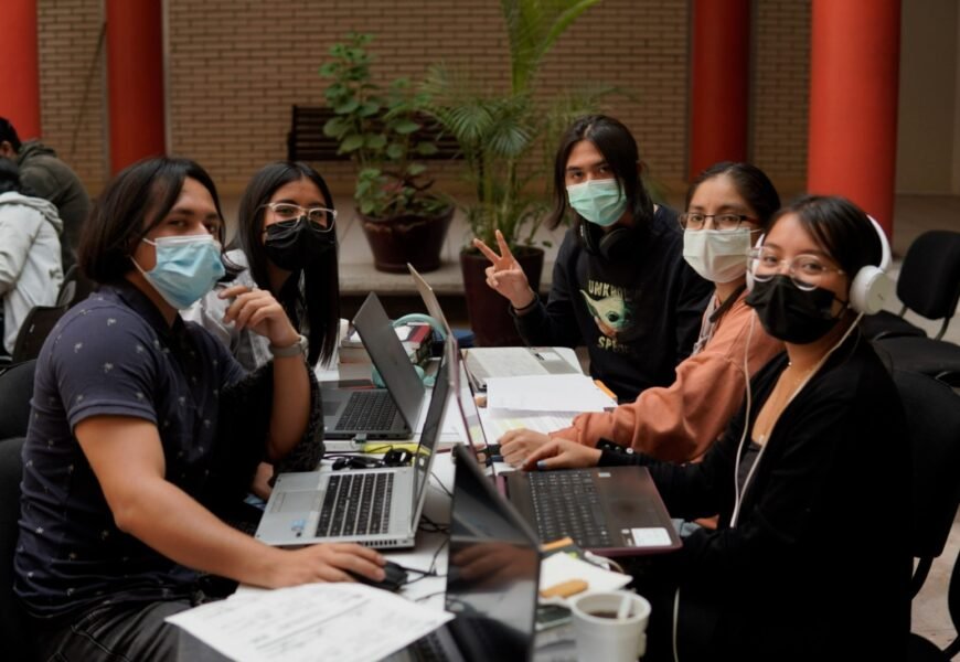 Otorgó UPTx 200 becas de excelencia a estudiantes con alto desempeño académico