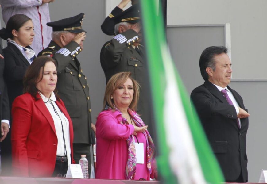 Asistió Gobernadora de Tlaxcala al desfile conmemorativo del 161 Aniversario de la Batalla de Puebla