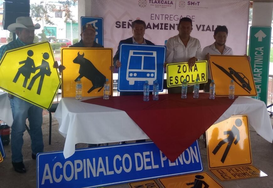 Otorgó SMyT 42 señalamientos viales a cuatro comunidades de Tlaxco Otorgó SMyT 42 señalamientos viales a cuatro comunidades de Tlaxco