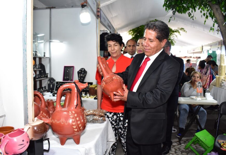 Participó COBAT en la celebración del “Día del artesano”