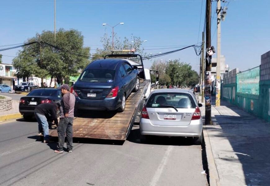 Retiró SMyT dos unidades que prestaban servicio de transporte público sin autorización