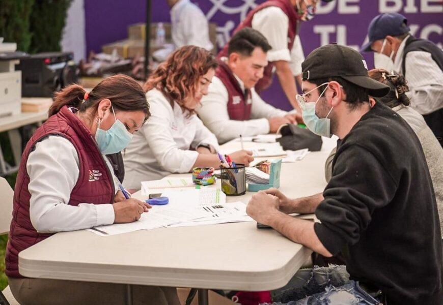 Brinda Secretaría de Bienestar ayudas funcionales gratuitas a personas con discapacidad y en situación de pobreza