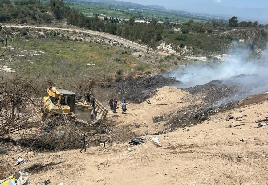 Se encuentra controlado el incendio en el relleno sanitario de Panotla