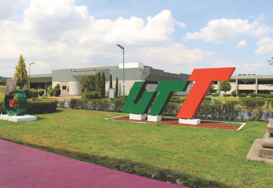 Planes de estudio de la UTT cuentan con validez oficial: rector