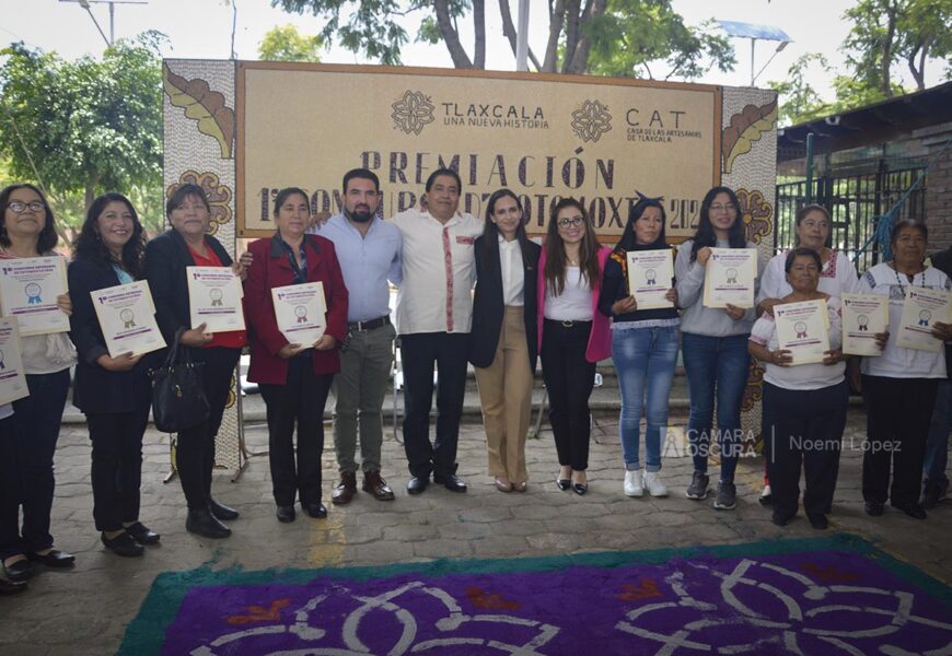 Entregan Premios a 15 creadores en el Primer Concurso Artesanal de Totomoxtle 2023