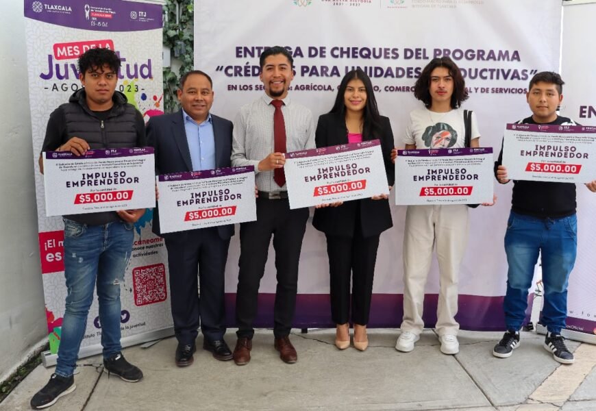 Entrega Gobierno del estado financiamiento a jóvenes emprendedores