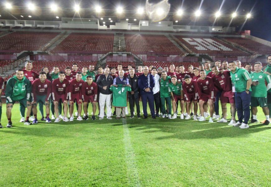 Recibe gobierno a Selección mexicana