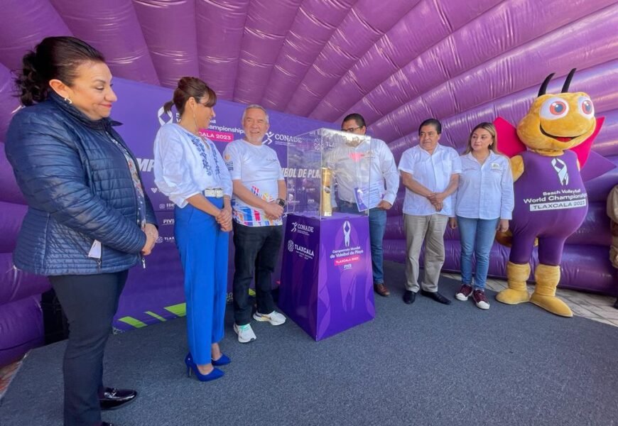 Lleva Trophy Tour alegría y motivación a municipios