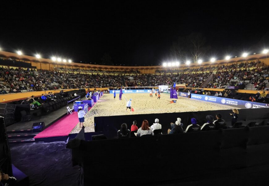 Partidos de octavos de final de voleibol se viven al máximo en Apizaco