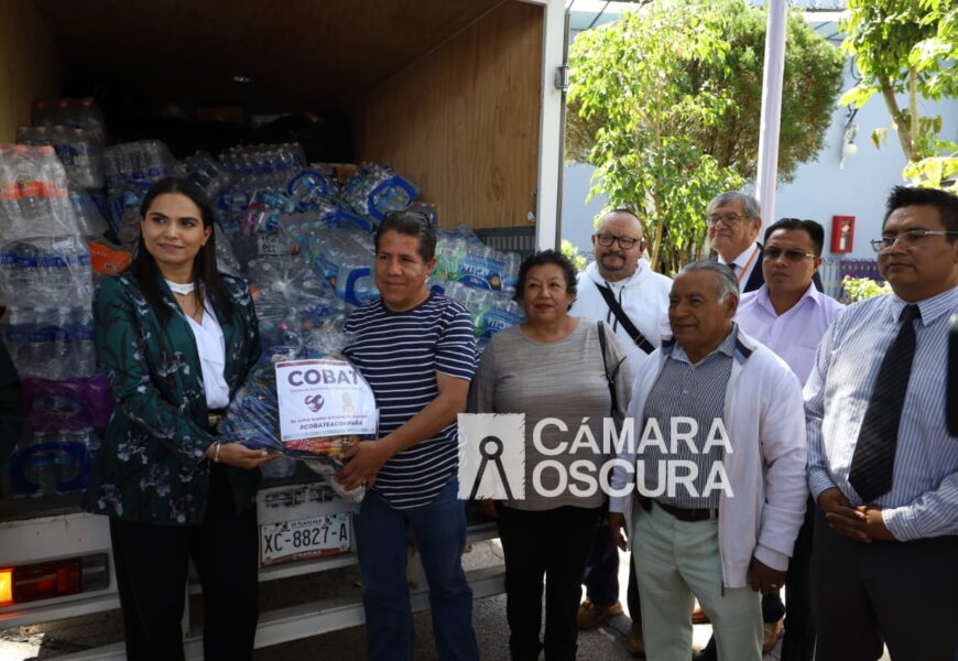 Entrega COBAT ayuda humanitaria al SEDIF para damnificados en Acapulco Entrega COBAT ayuda humanitaria al SEDIF para damnificados en Acapulco