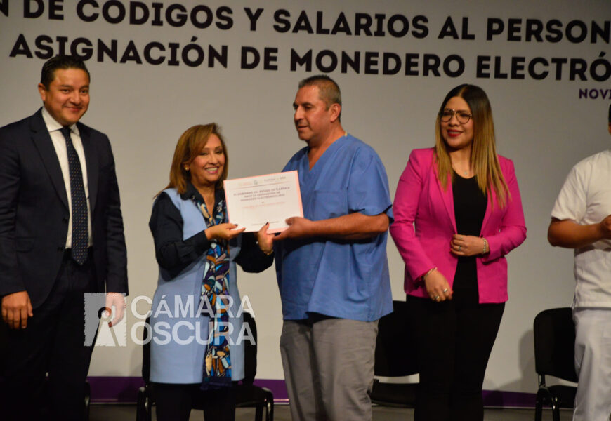 Homologa Gobernadora códigos y salarios de 628 trabajadores de la salud