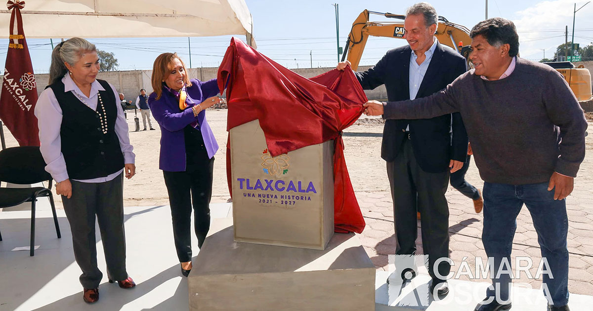Gobernadora de Tlaxcala coloca primera piedra de la Ciudad Administrativa en Yauhquemehcan