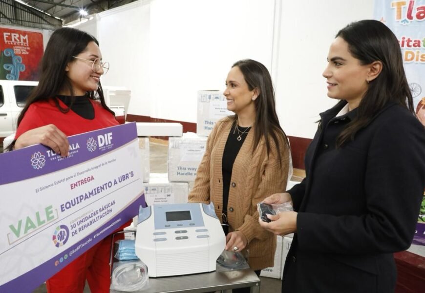 Entrega SEDIF equipo de electroterapia a unidades de rehabilitación
